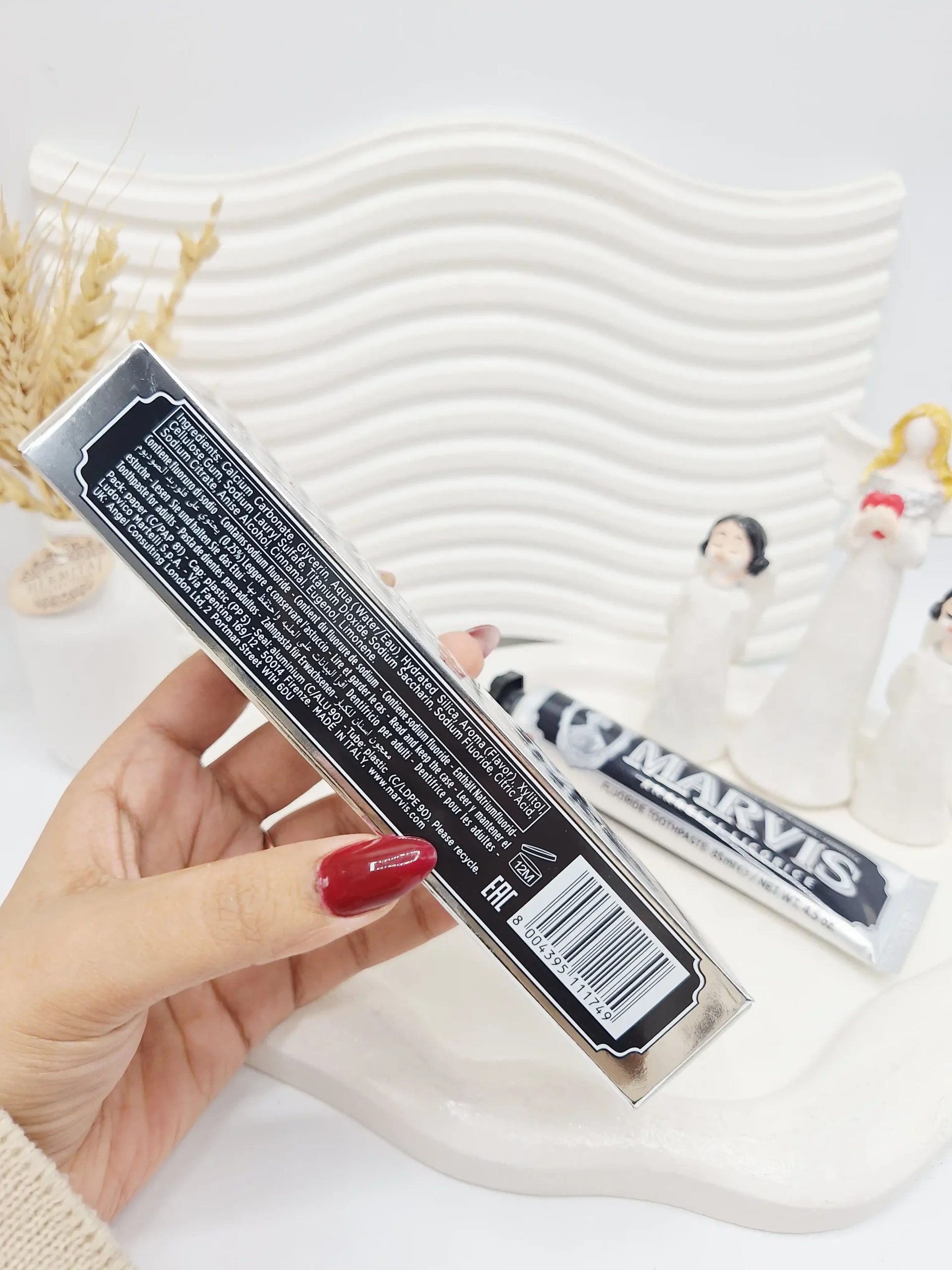 20260214201810511-thumbnail خمیر دندان مارویس شیرین بیان مدل Amarelli ( کارتن مشکی نقره ای) - تصویر 1