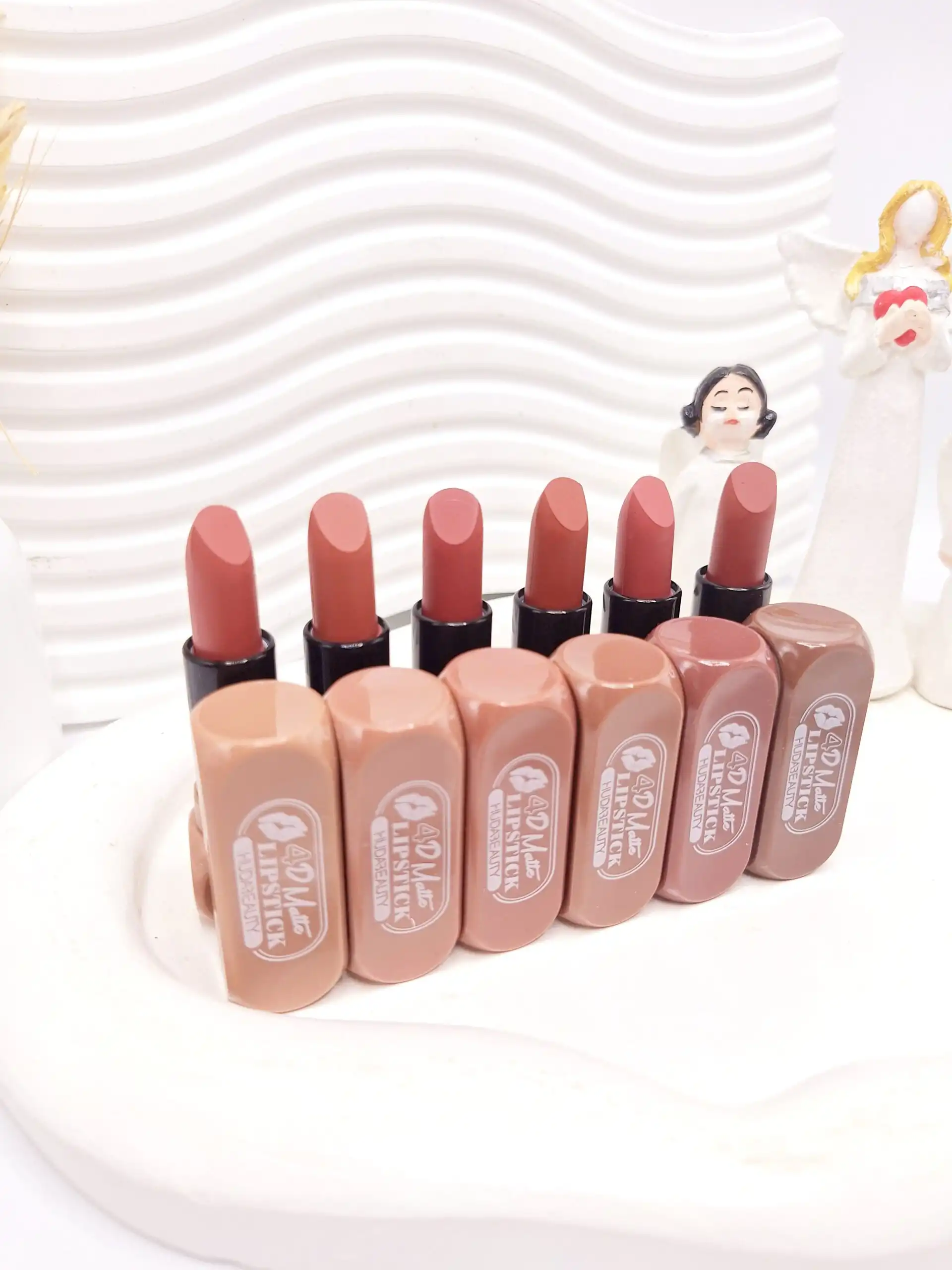 20250829203655333-thumbnail پک رژ جامد 6 تایی برند هدا بیوتی - تصویر 1