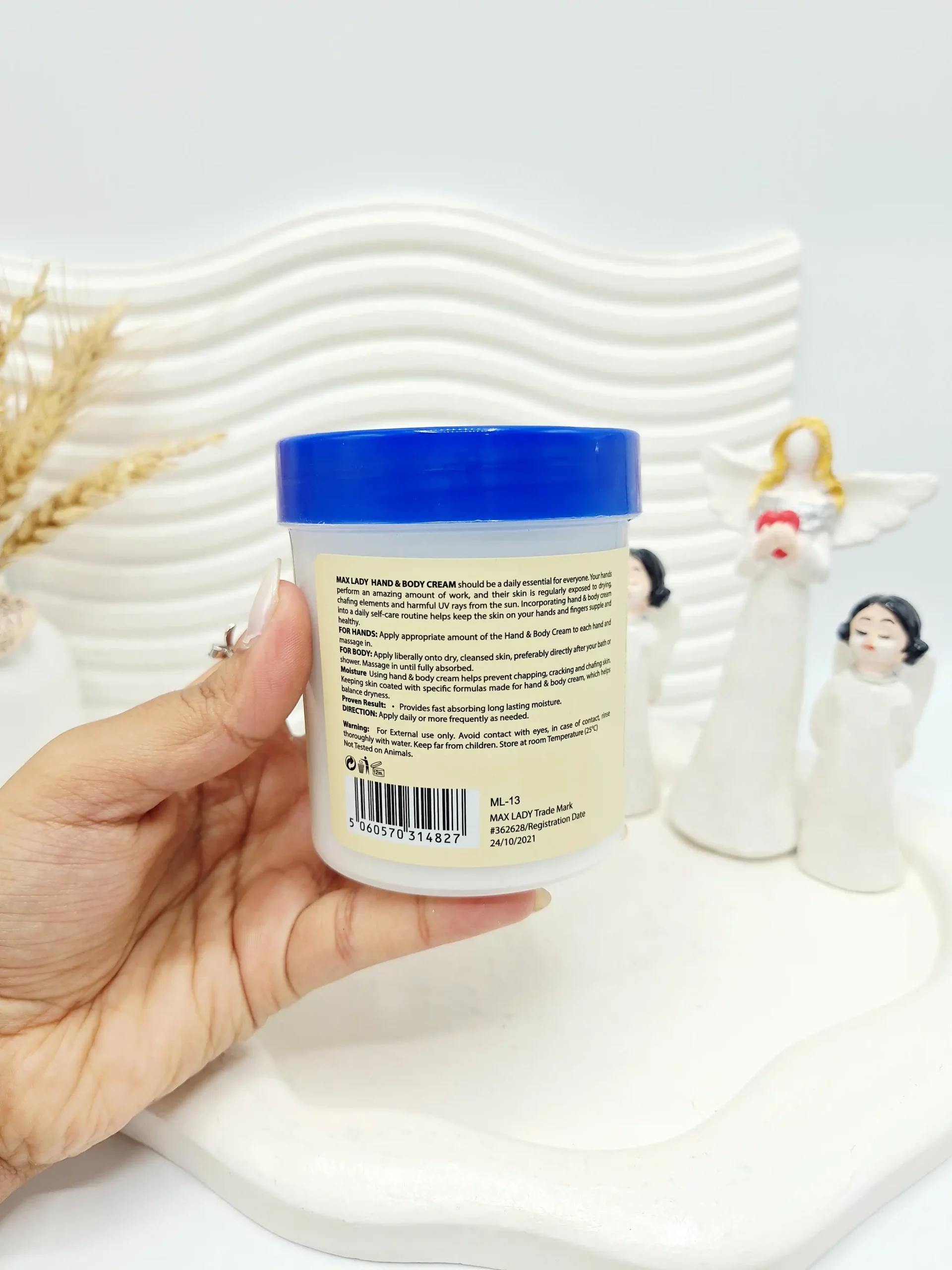 20251118220141648-thumbnail کرم روشن کننده مکس لیدی مدل Collagen حجم 280 میل کد 4827 (درب آبی) - تصویر 1