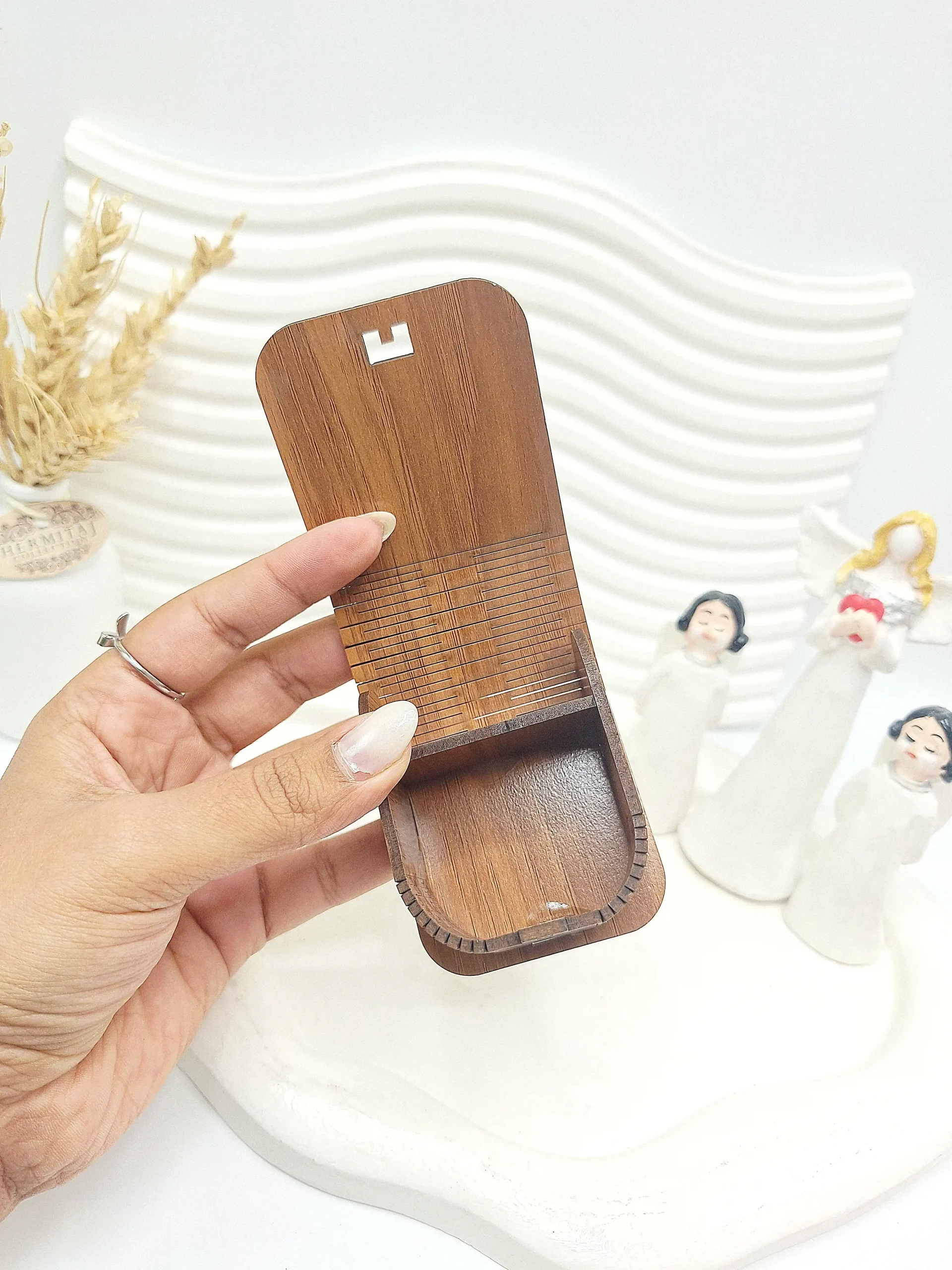 20251126090230377-thumbnail جعبه انگشتر چوبی - تصویر 1