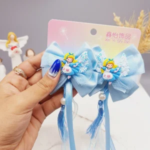 ست 2 تایی گیره مو پاپیونی طرح دختران پرنسسی همراه با آویز نواری و نگین دار