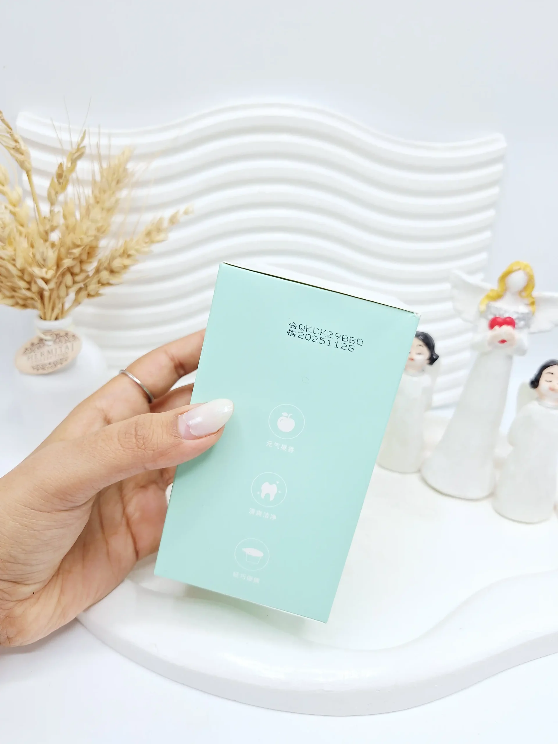 20251209230859971-thumbnail پک 12 تایی دهانشویه طراوت بخش نعنا ZHIDUO - تصویر 1