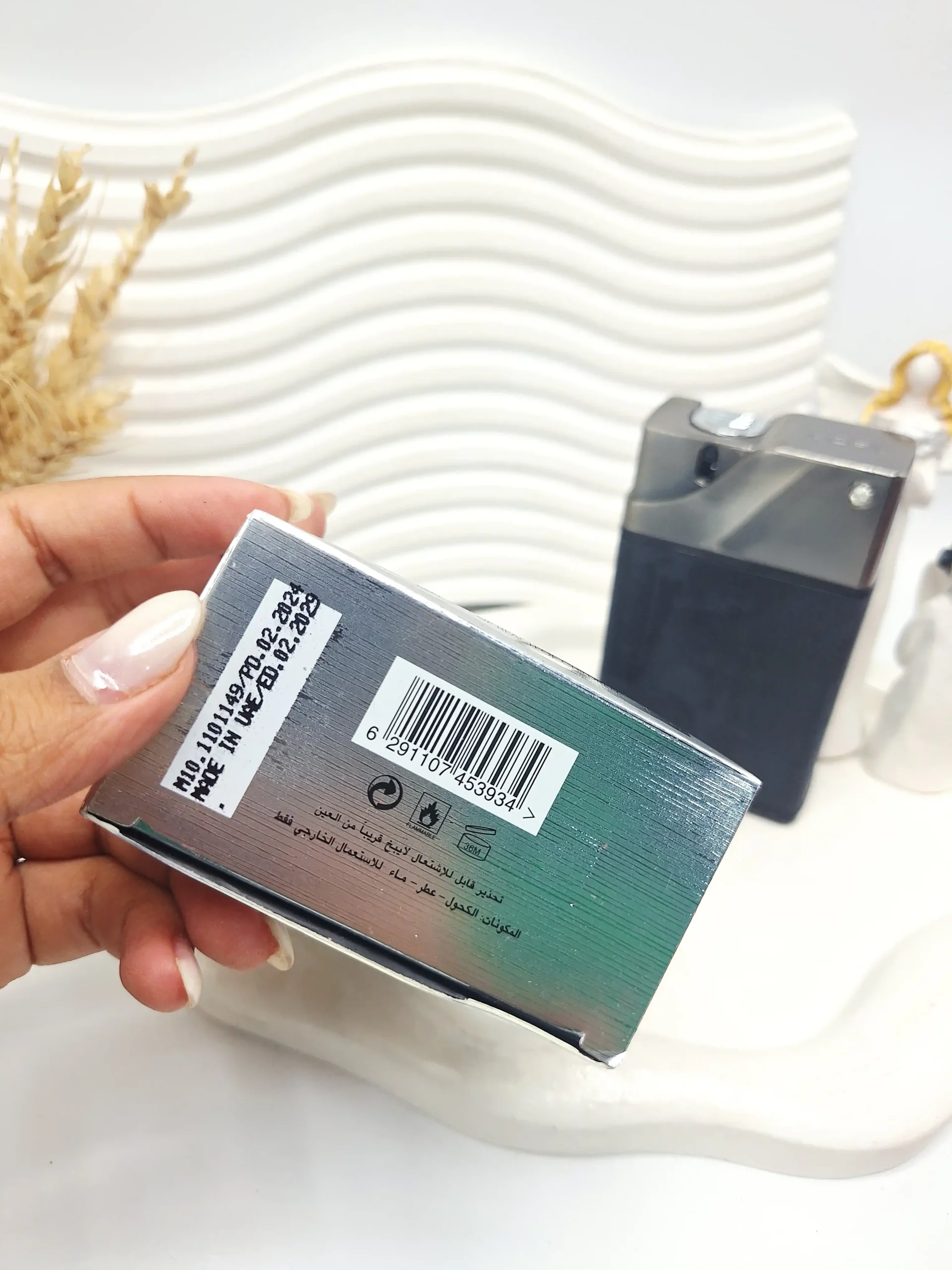 20251126092233473-thumbnail ادکلن مردانه LEADER حجم 100 میل شرکتی کد 3934 (کارتن نقره ای) - تصویر 1