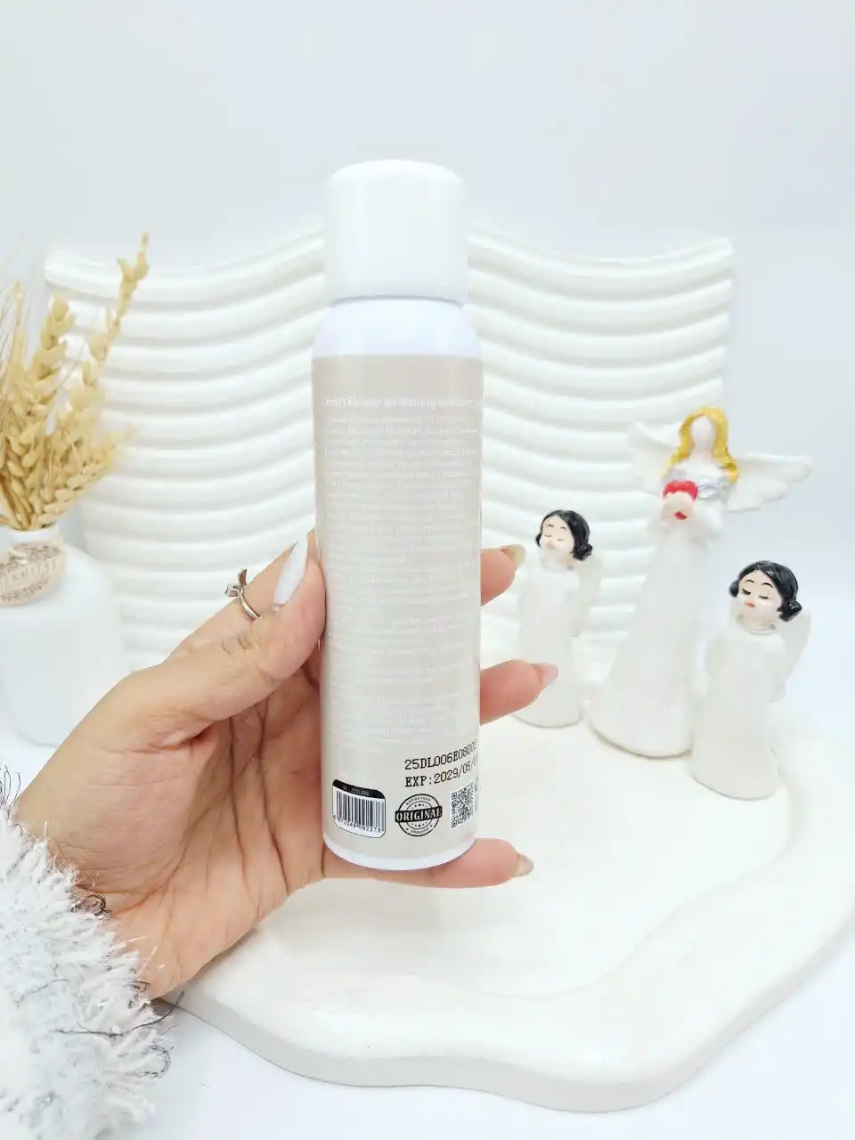 20260126153639984-thumbnail اسپری ضدآفتاب spf 80 بیرنگ و سبک یارا (بدنه طوسی) - تصویر 1