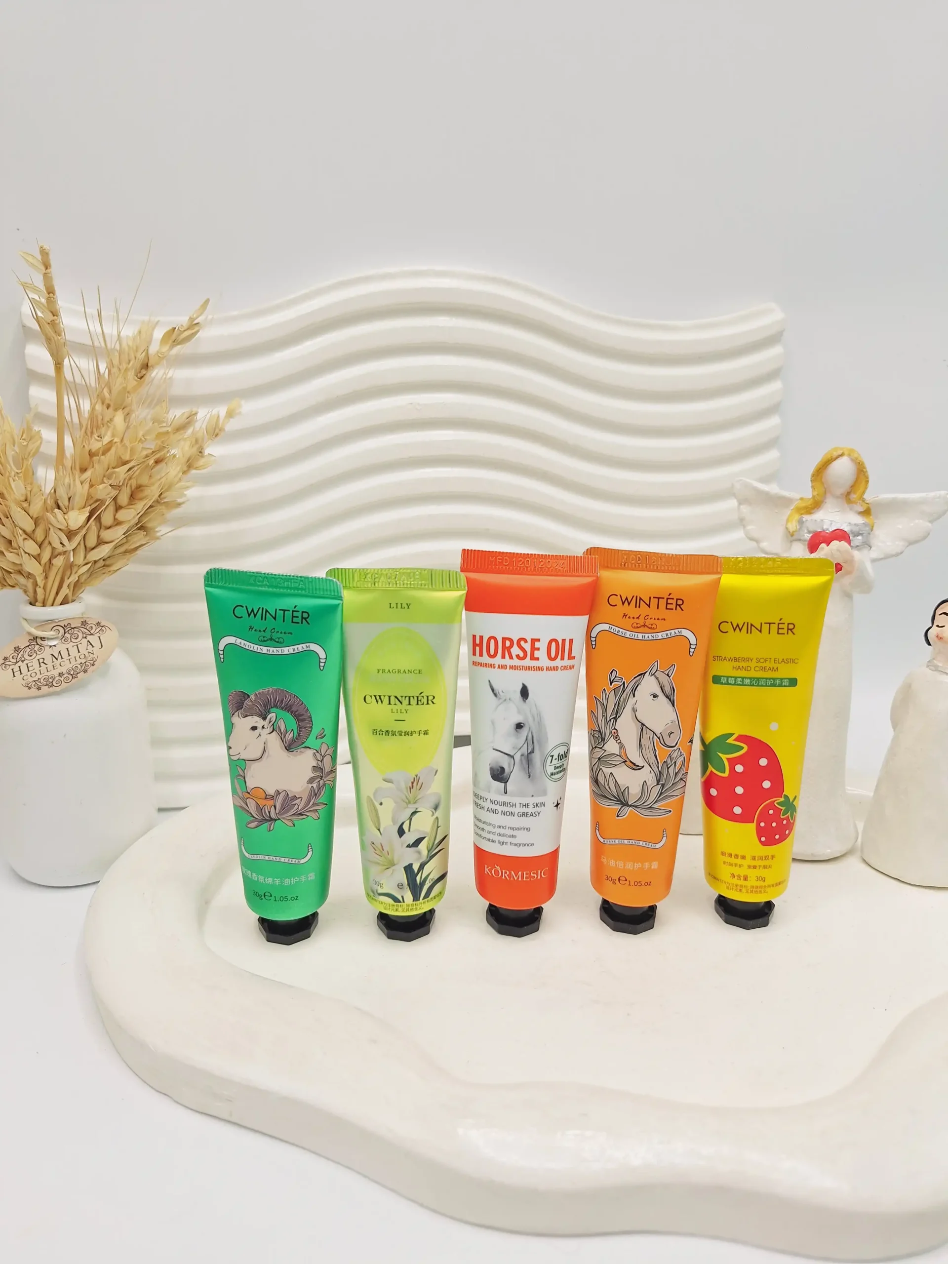 20251210022946457-thumbnail کرم دست تکی آبرسان خوشبو برند CWINTER - تصویر 1