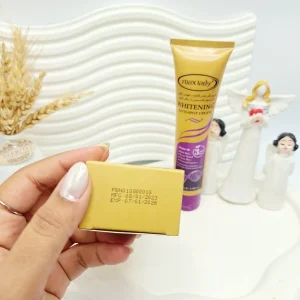 کرم سفید کننده و ضد لک صورت مکس لیدی کد 0560