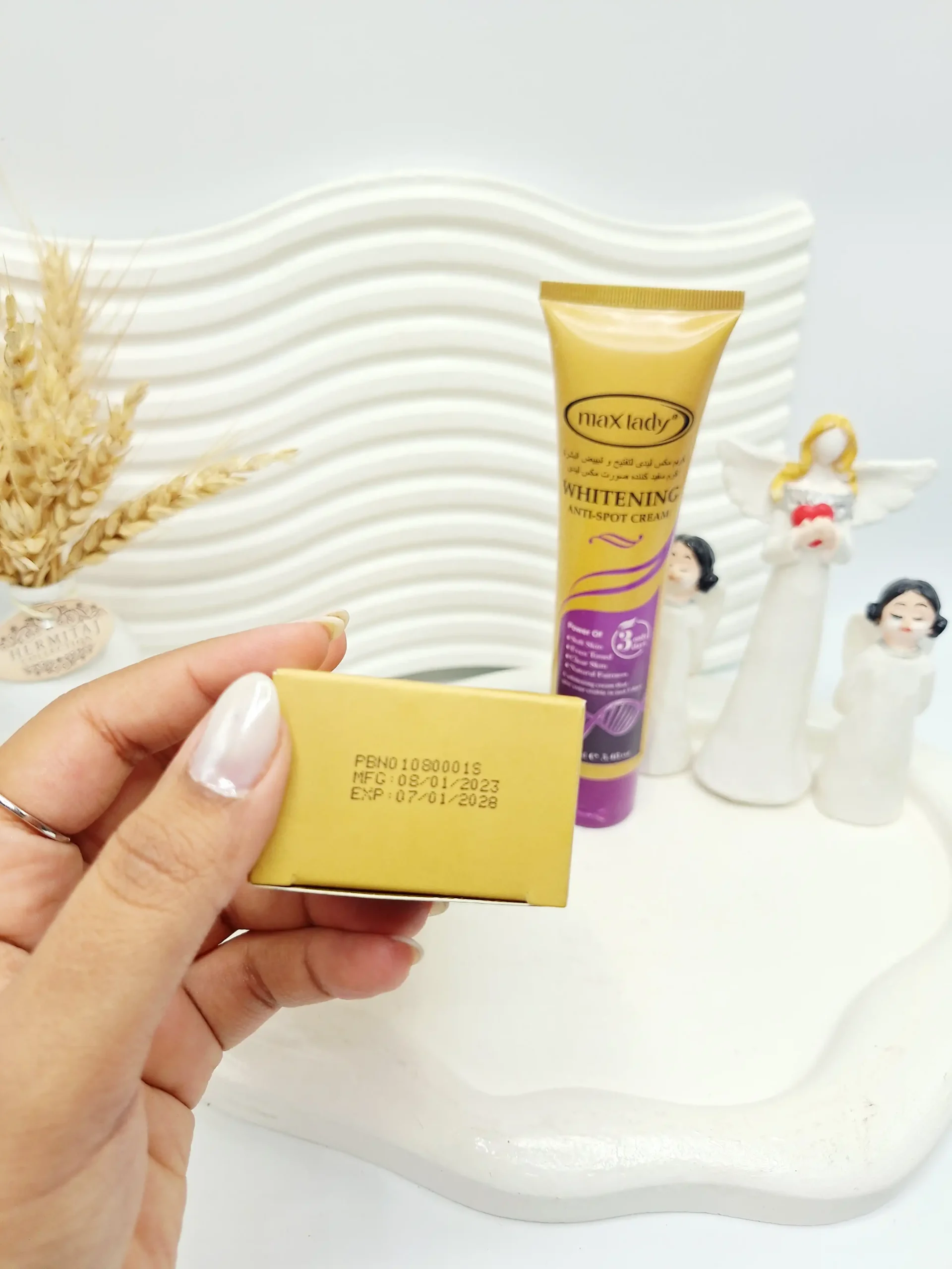 20251111160118194-thumbnail کرم سفید کننده و ضد لک صورت مکس لیدی کد 0560 - تصویر 1