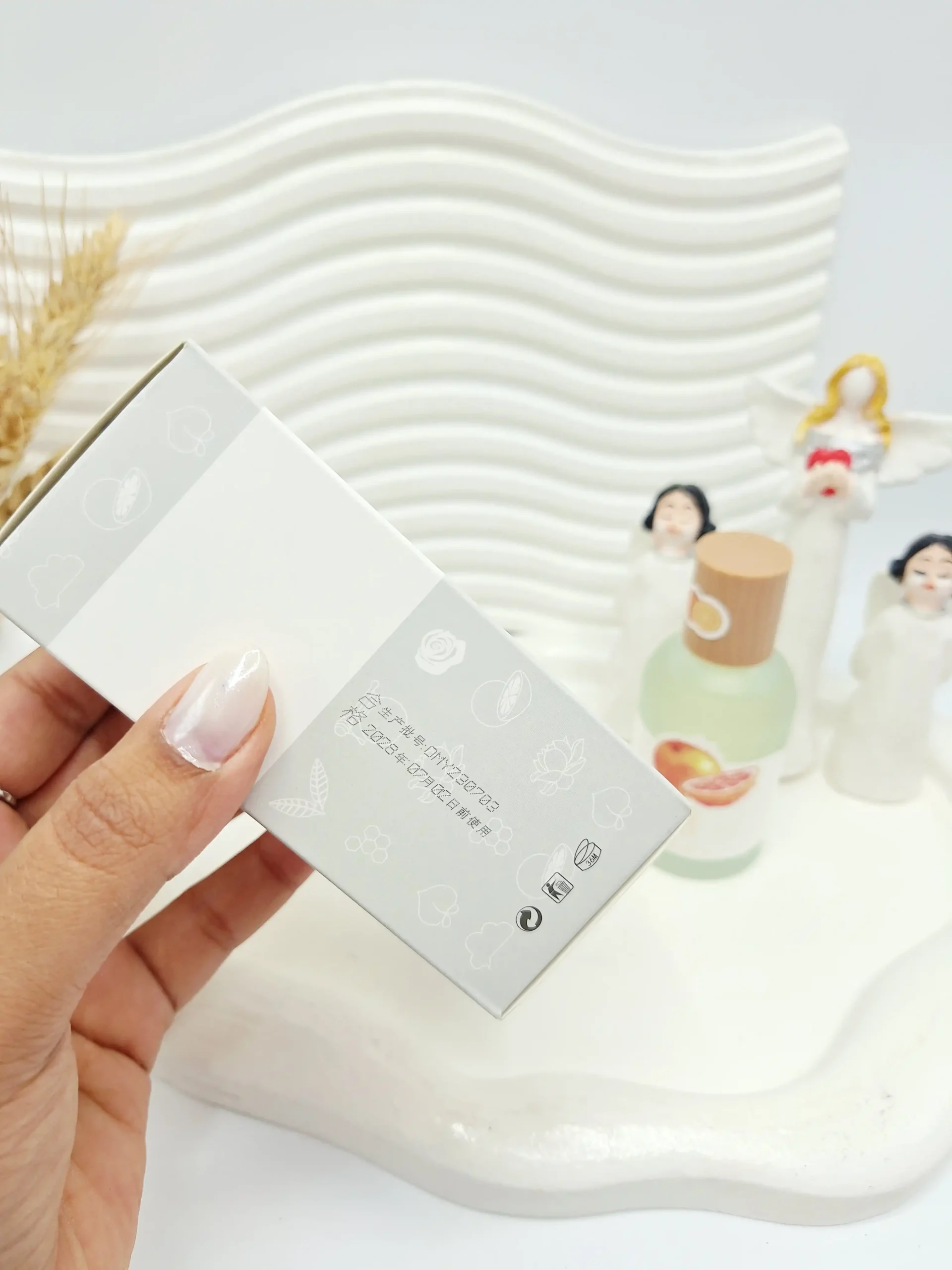 20251126072134286-thumbnail عطر بیکینی چوبی رایحه پرتقال حجم 50 میل - تصویر 1