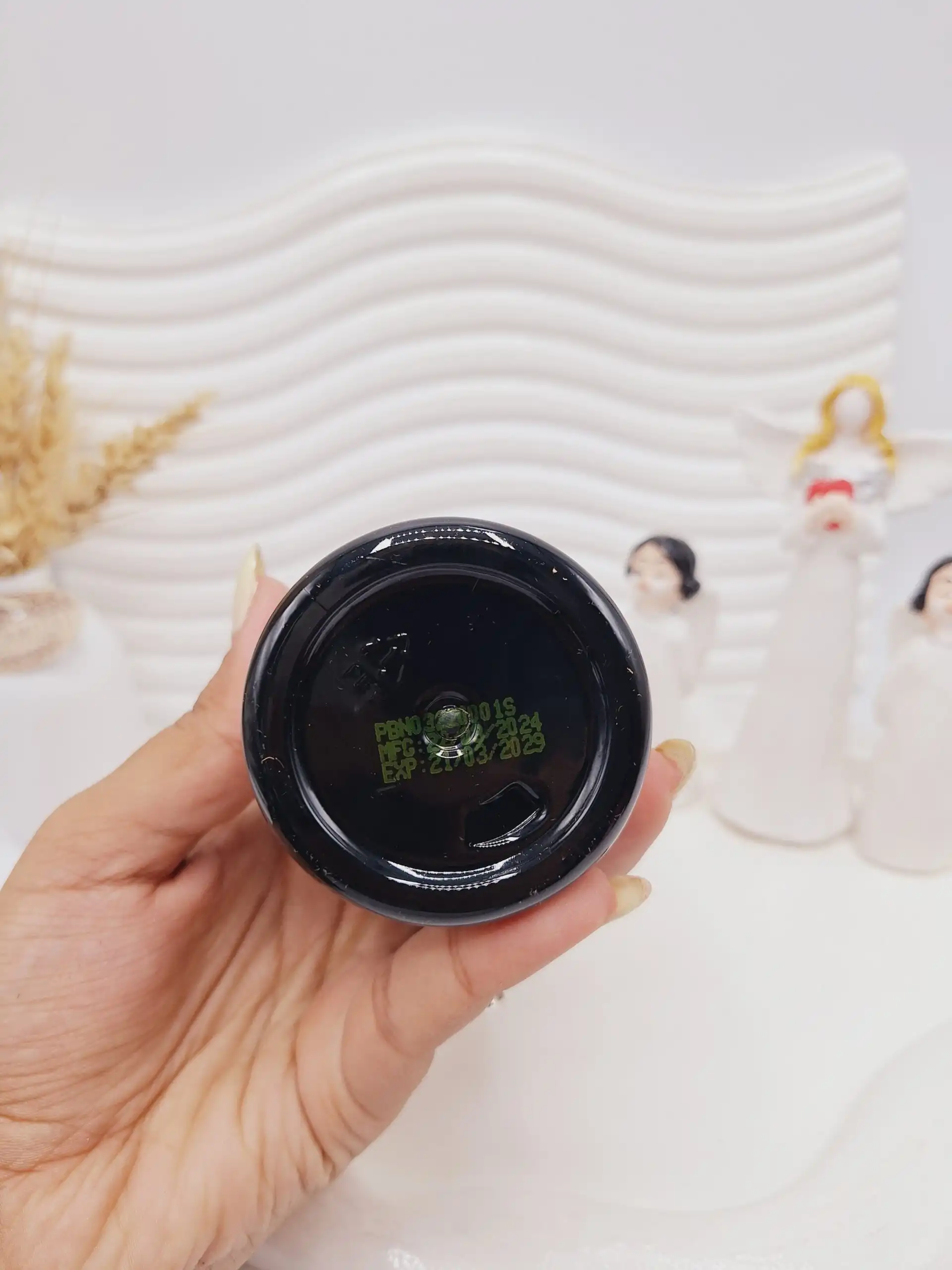 20251102002445414-thumbnail ژل مو حالت و براق کننده مو با عصاره خاویار برند max lady حجم 260 میل - تصویر 1