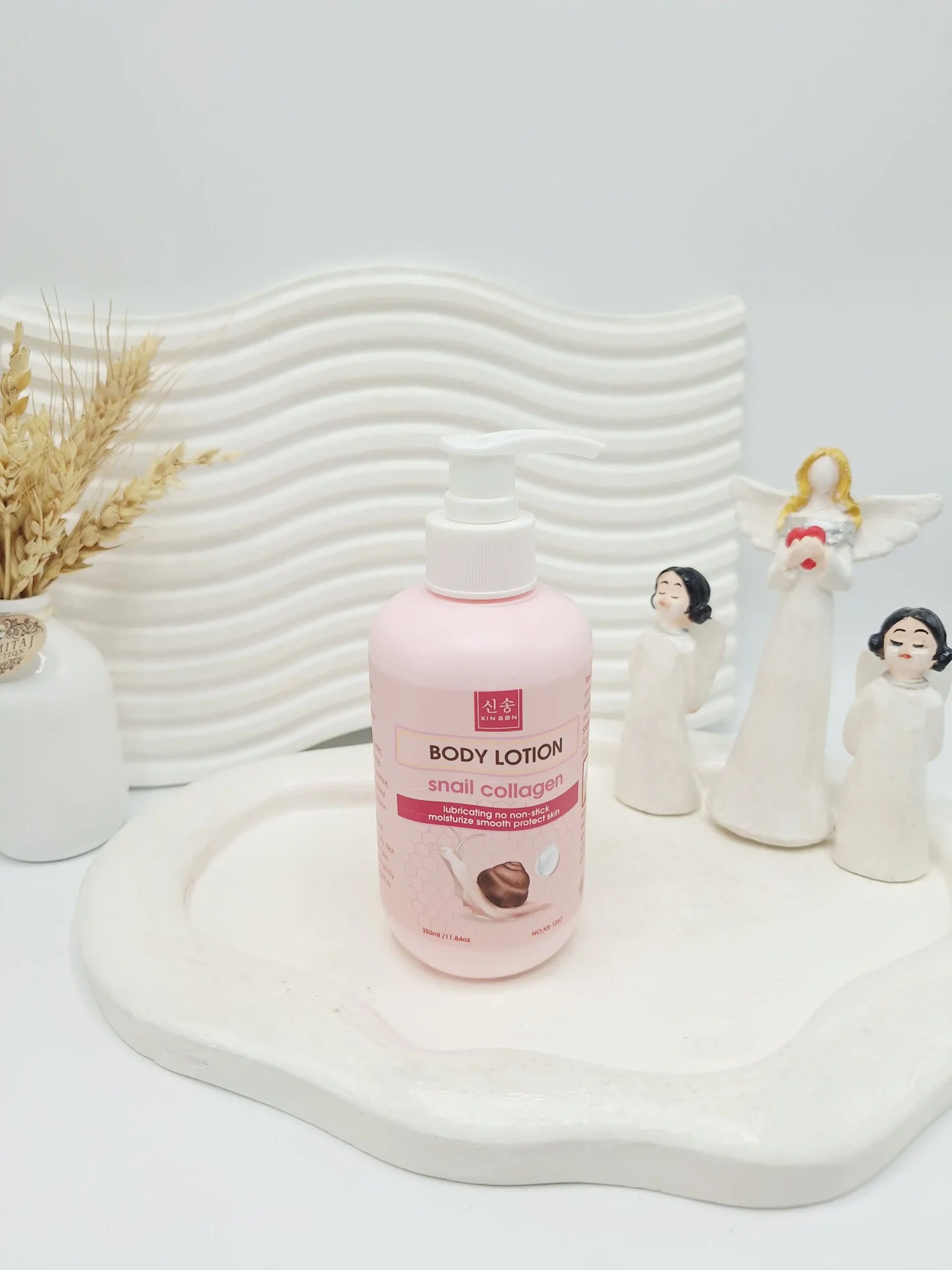 20260216172733814-thumbnail لوسیون بدن کلاژن حلزون حجم 350 میل برند XIN SON - تصویر 1